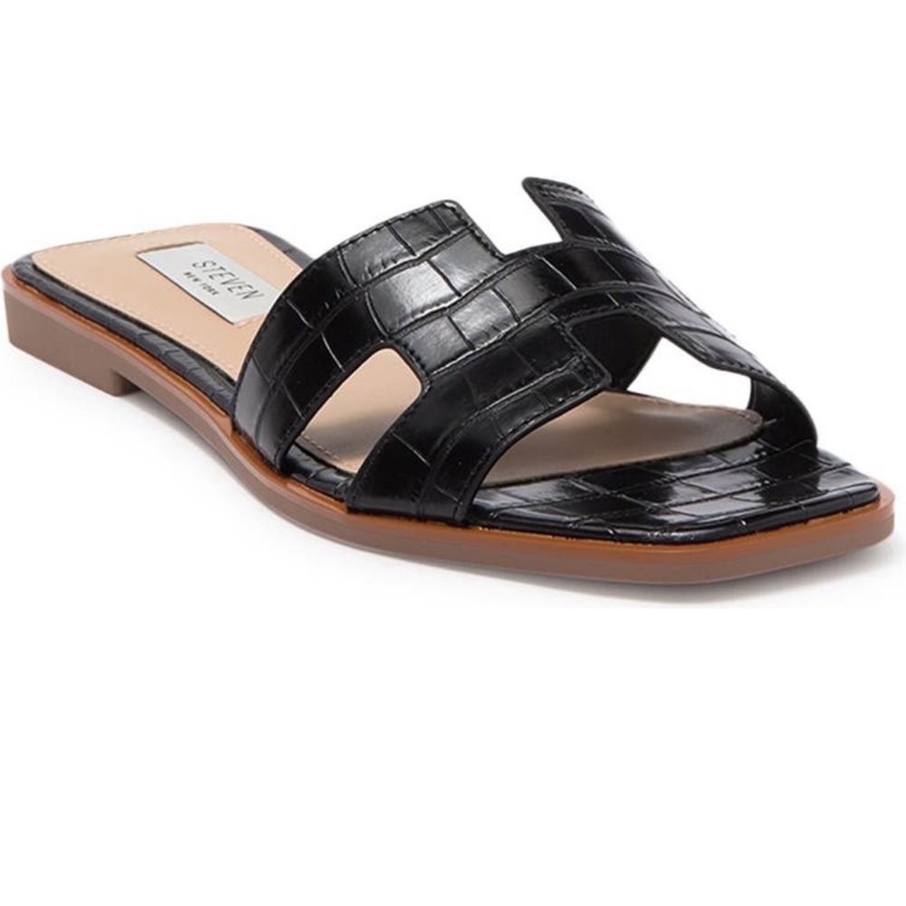 Steven New York NWOT Black Embossrd Sandal